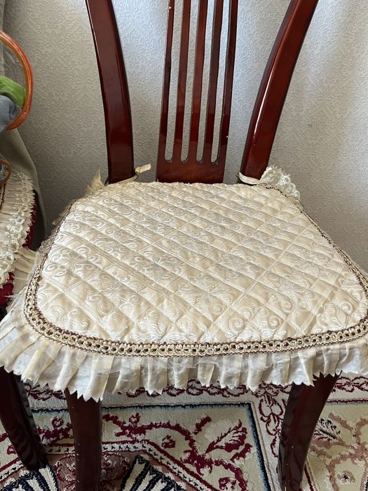 Стул для гостинной