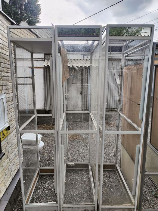 Продам торговые витрины.