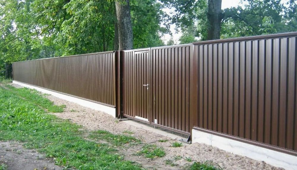 Установка заборы из профлиста