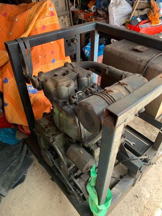 Motor hatz 2 pistoane