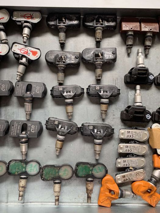 Датчик - сензор за налягане в гумите