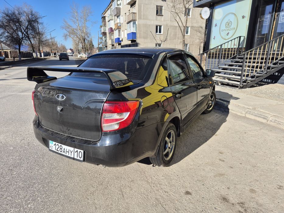 Лада Гранта седан