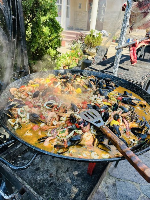 Organizam evenimente private catering la domiciliu clientilui
