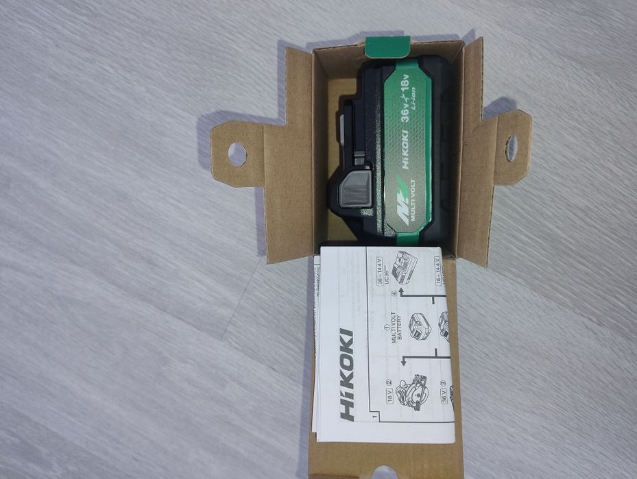 Set încărcător cu 2 bateri