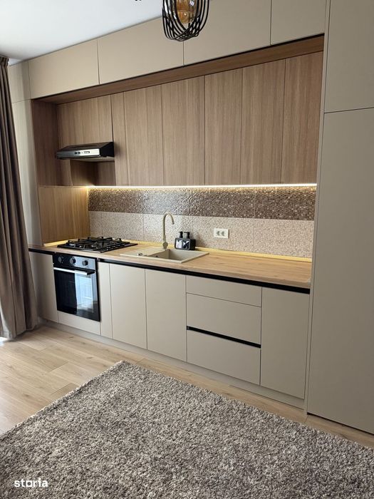 Apartament 3 camere de inchiriat cu parcare