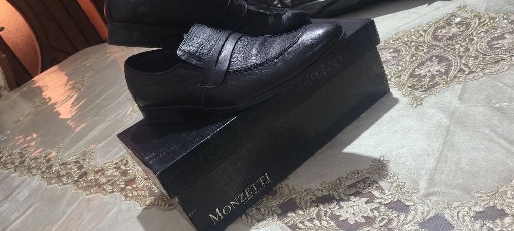 Erkaklar klassik tuflisi