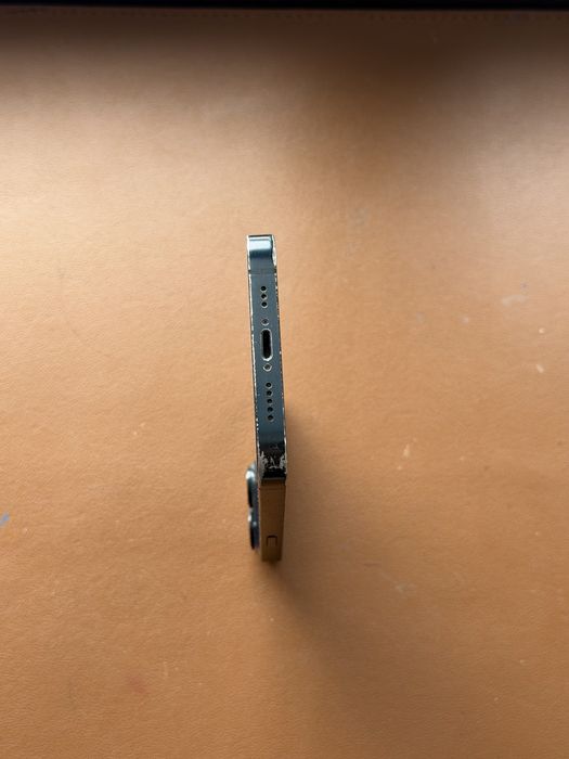 Продам айфон 14