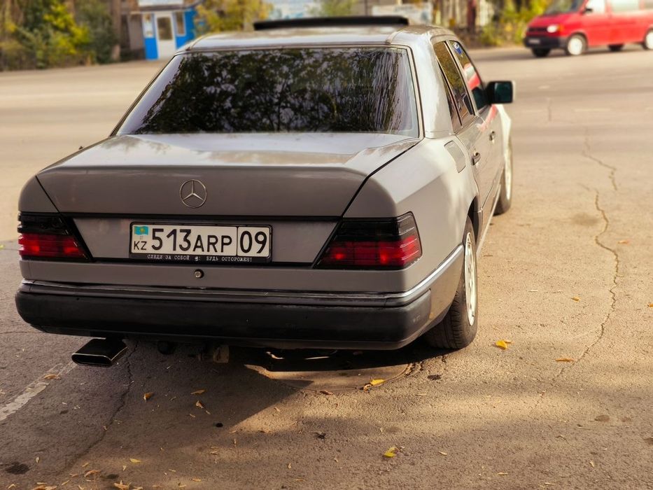 Продам Мерседес 124