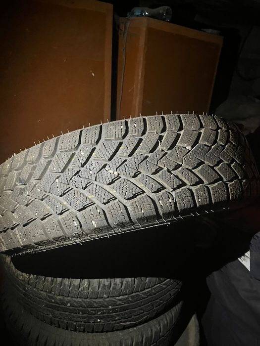 Продам  резину с дисками