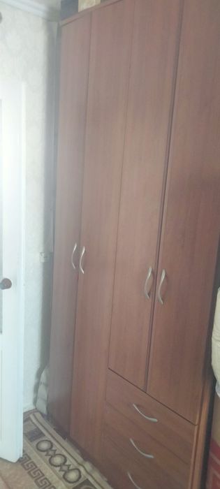 Продам срочно шифонер