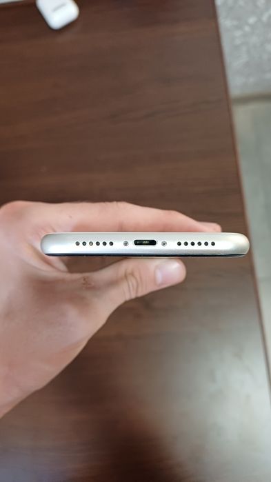 Iphone 11 64 гб акб 100%