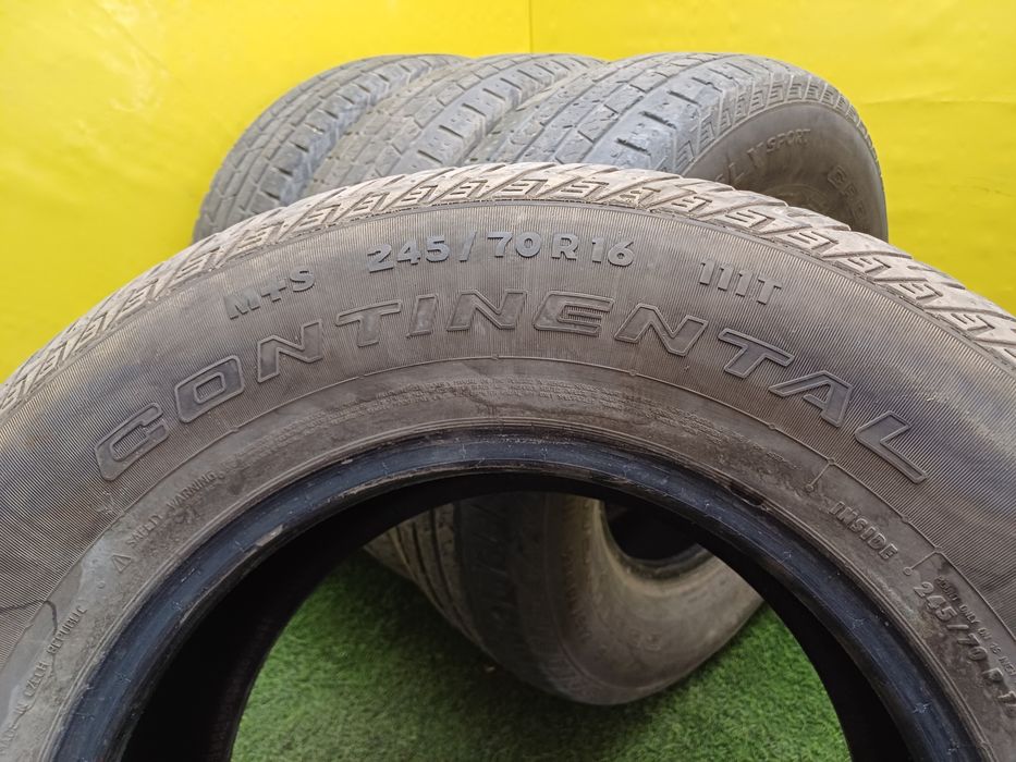 Шины 245/70 R16 Continental комплект.