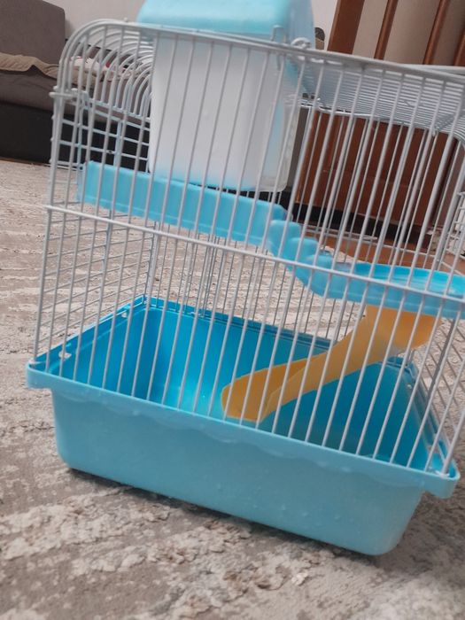 Продам клетку для хомяка с домиком