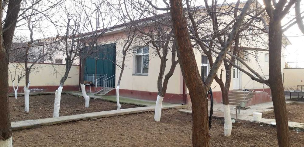 Янгийўл тумани Халқободда намунали лойиҳадаги уй (участка) сотилади.