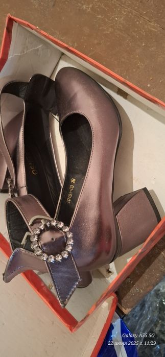 Туфли женские  в отличном состоянии