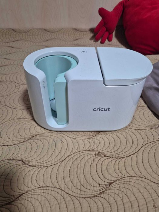 Presa Cricut pentru Căni/Creează căni personalizate ușor și rapid