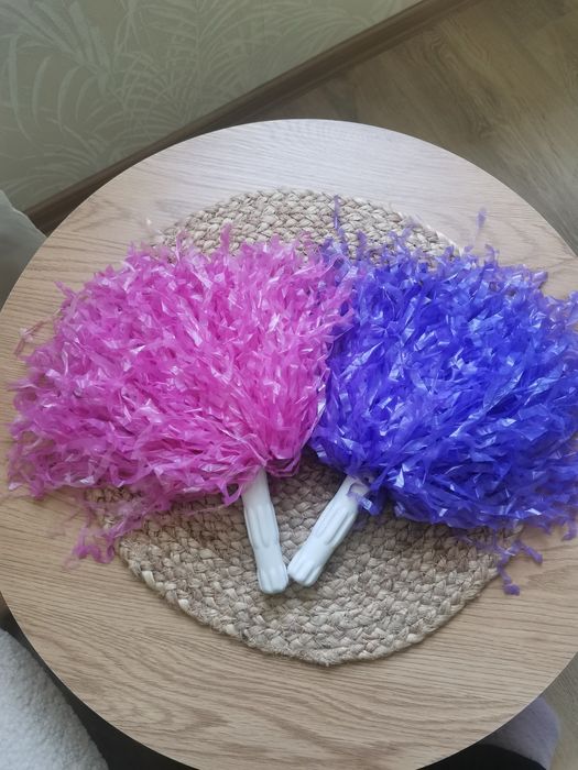 Помпони за мажоретки