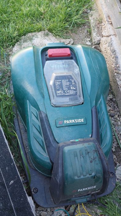 Vand robot tuns iarba Parkside