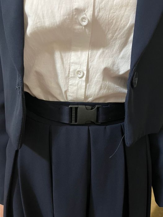 Продается школьная форма дврйка доя девочек