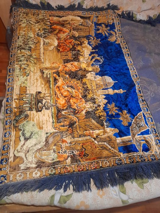 Carpeta  cu cerbul si caprioarele