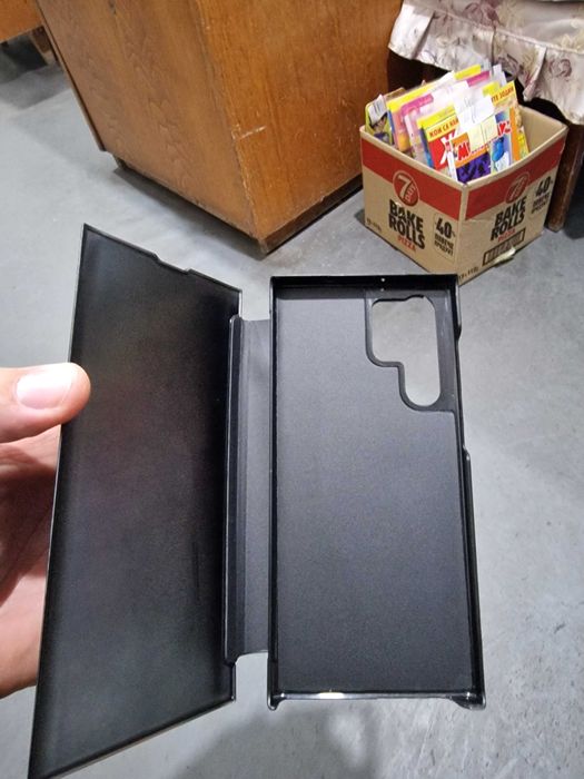 Продавам калъф за телефон