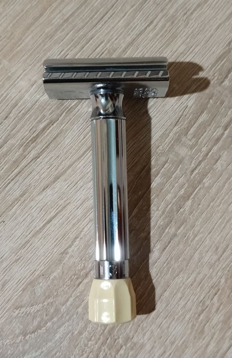 Бритвенный станок Merkur Progress