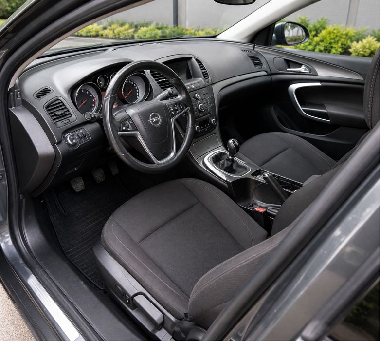 Opel Insignia 1.4 Turbo GPL – întreținută, cost redus/km, break spațios