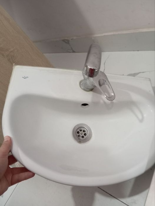 Rakovina sotiladi !!! Shnurlari bilan birga !!! Holati yaxshi