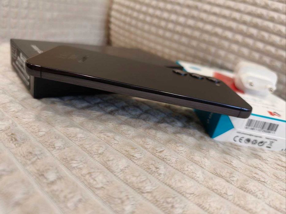 Samsung Galaxy S23+ 512GB ОТЛИЧЕН комплект с powerbank смартфон телефон