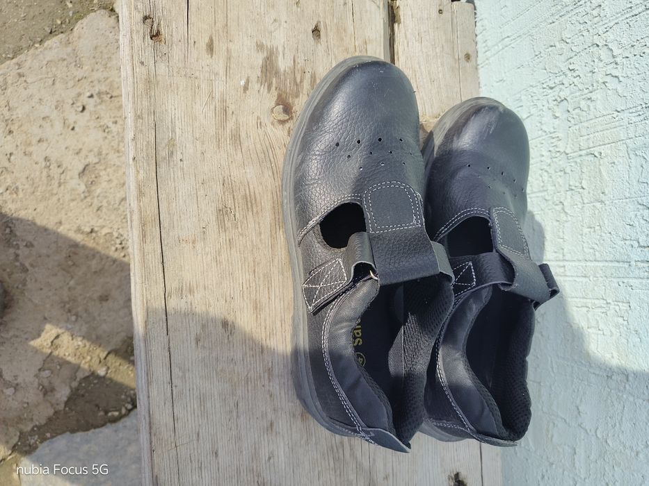 Продам обувь состояние отличное