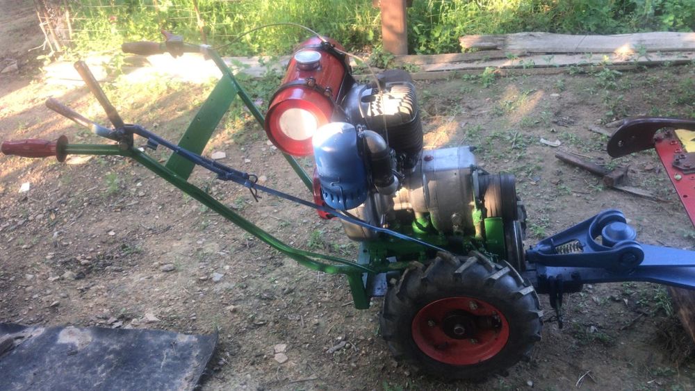 Motocositoare pe benzină, 2 timpi, cu lamă de 1.4 m – motor Rotax 6 CP