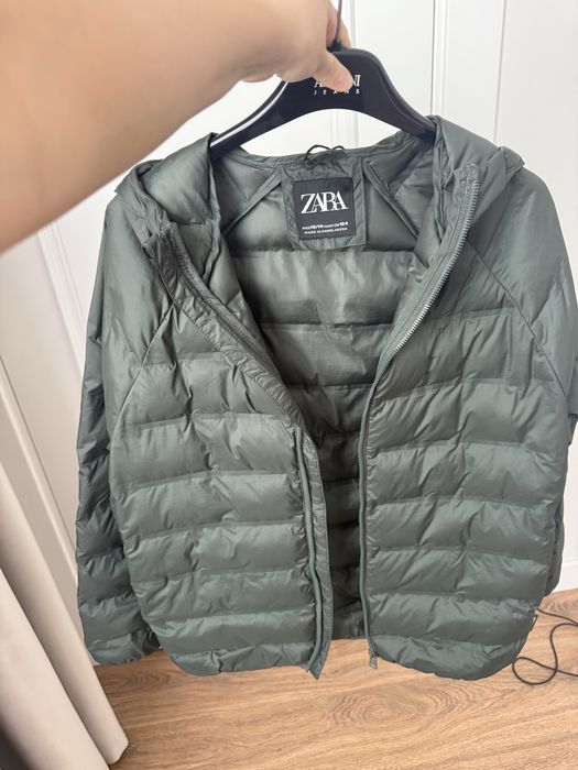 Продам куртку детскую б/у