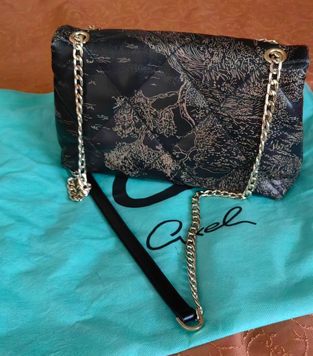 Дамски чанти и раничка-Axel, D.Jones, Vera