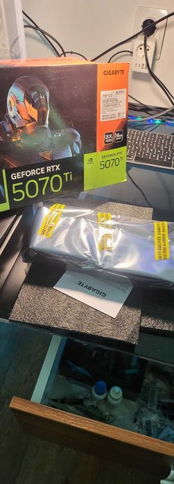 Gaming PC Amd Ryzen 7 9800x3d NVIDIA RTX 5070TI 16GB