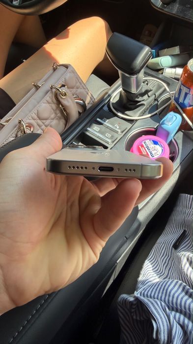 Продам iphone 15 pro