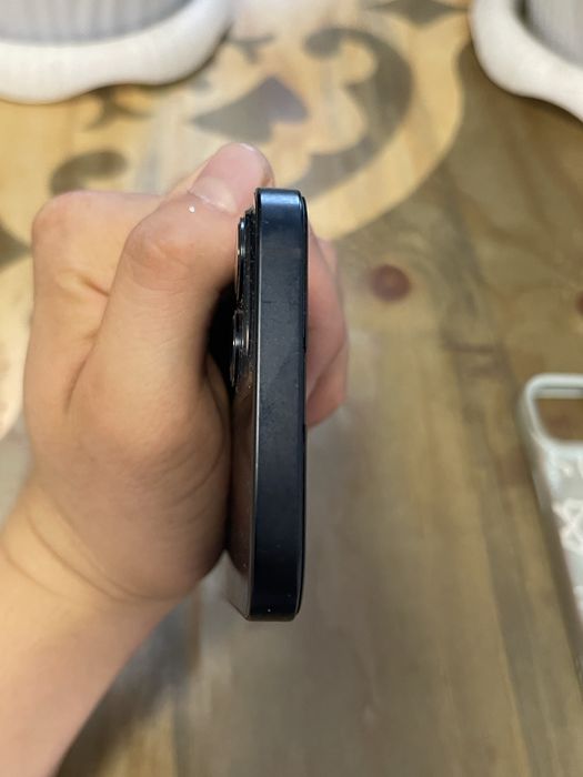 iPhone 13 128гб акб 77%