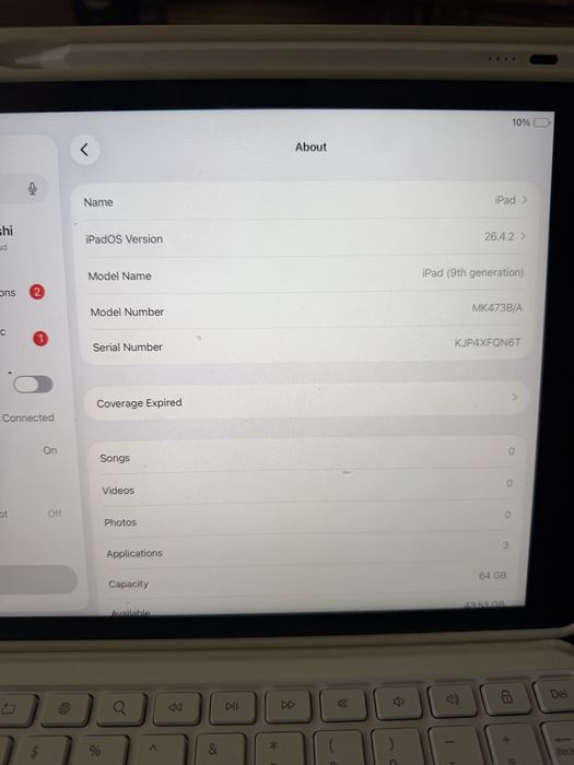 iPad Generatia 9 , intact cu Husa tastatura si Creion Digital