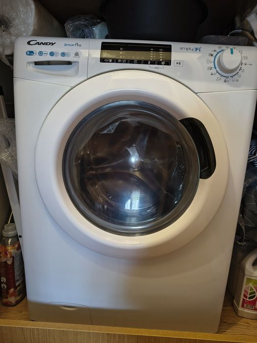 Mașina de spălat rufe cu uscator