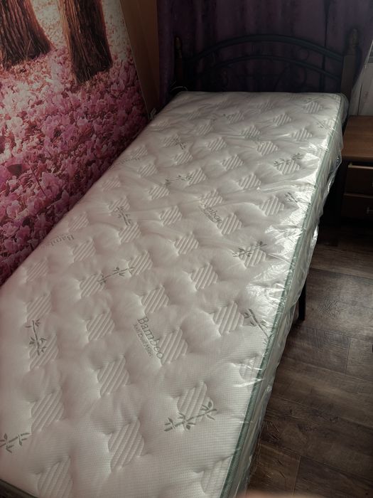 Односпальная кровать