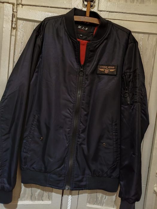 Продам куртку мужскую размер 48-50 новая