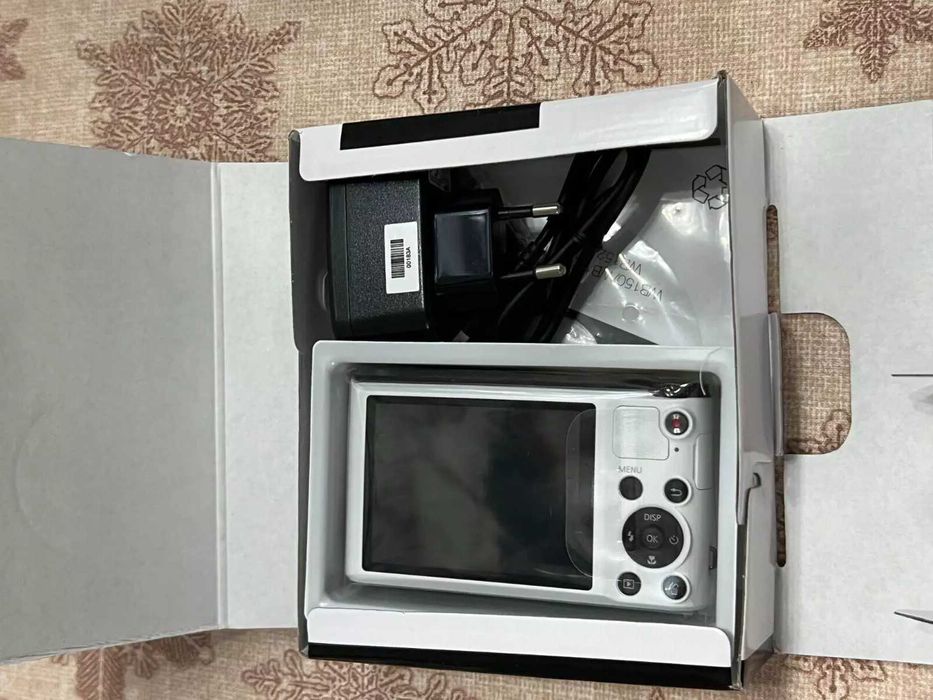 Samsung WB Series WB150F 14.2MP Digital Camera - Black or White