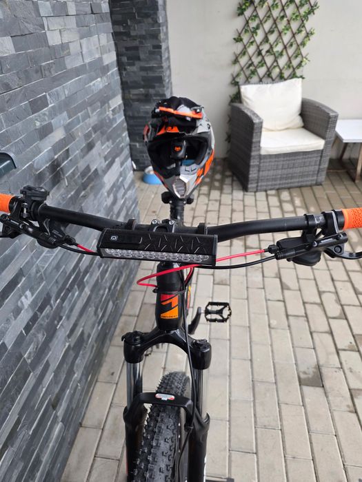 Vand  bicicleta  mountaine bike Devron, ca noua in garantie .(Variante)