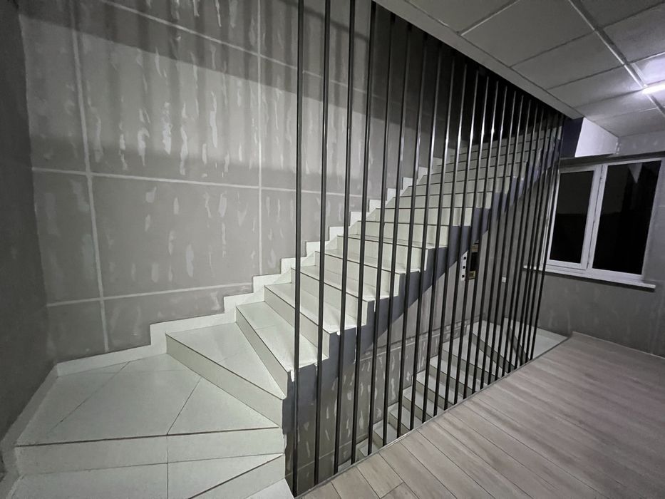 Аренда Под Офис с Мебелью! 10 минут от метро Бодомзор!