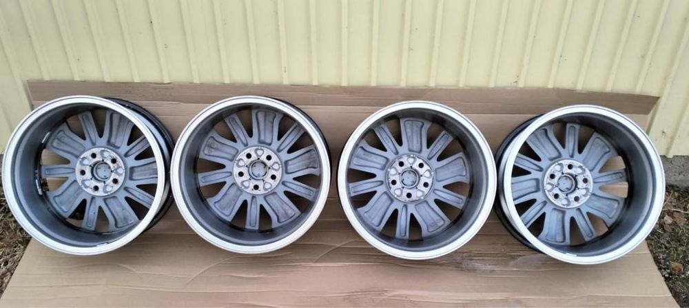 Продам оригинальные литые диски Mitsubishi R18