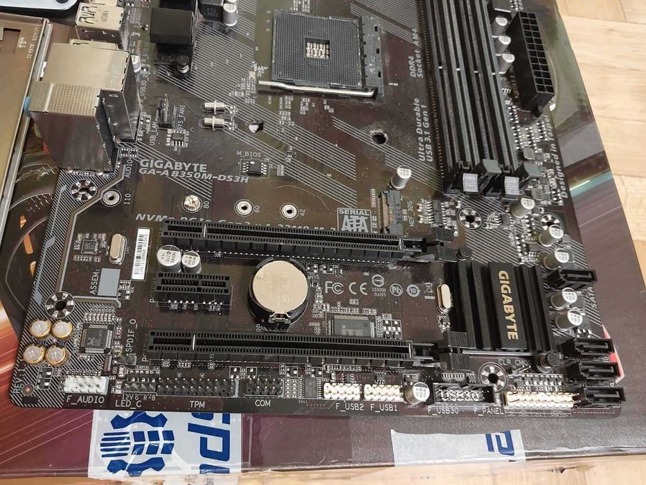 Gigabyte GA-AB350M DS3H