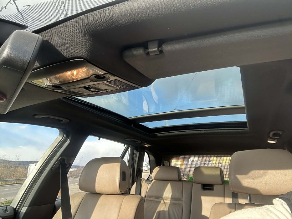 Vând schimb x5 2008