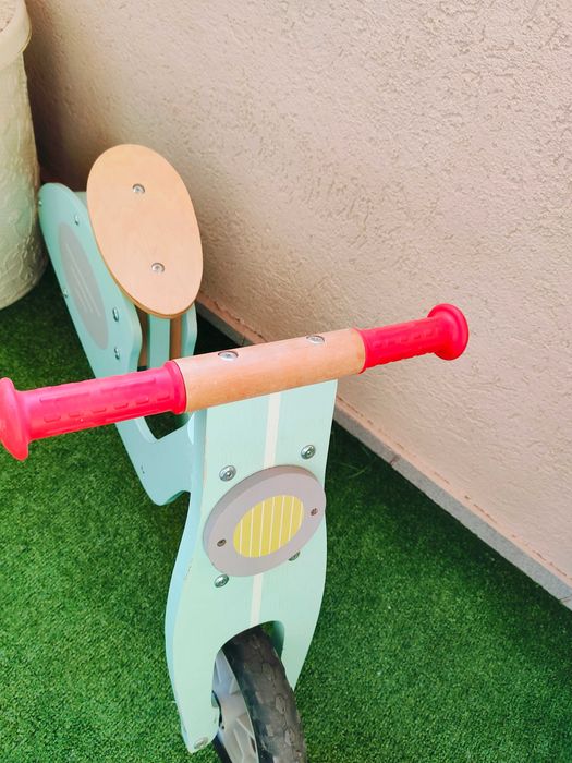 Дървено баланс колело