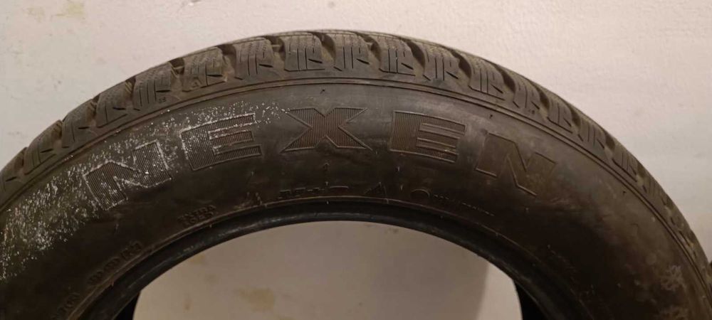 Гуми 215/60/16 Зимни !