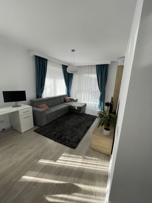 Inchiriez apartament 3 camere