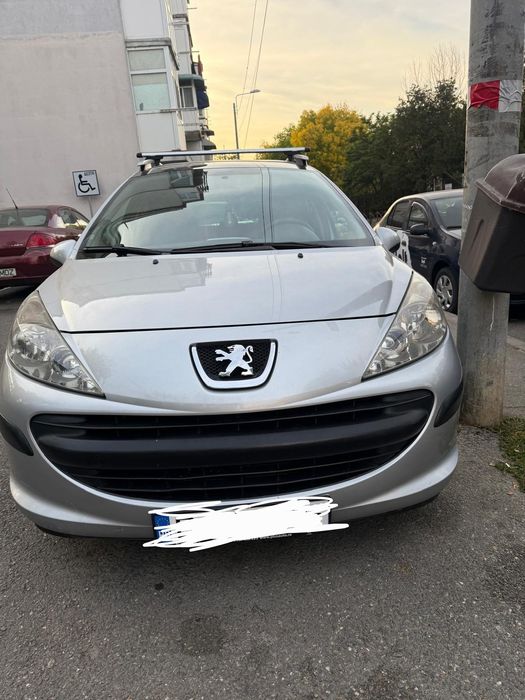 Vând Peugeot 207